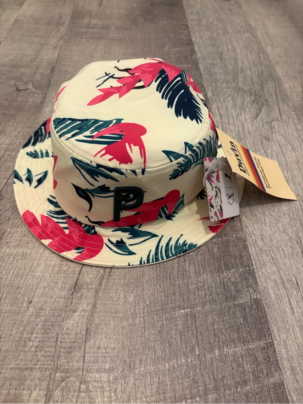Puma Golf Duvin Bucket Hat L/XL NWT Tropical Pink Parrot Print Rickie Fowler